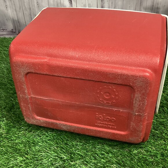 Vintage Little Playmate by Igloo Push Button Red White Logo Cooler - Picture 11 of 16